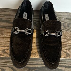 Steve Madden Brown Velvet Loafers with Black Accents